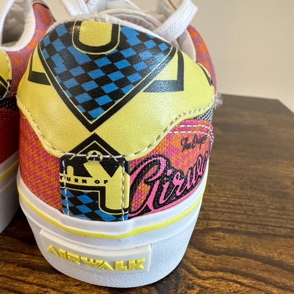 Airwalk Women’s Alya-J Black Multicolor Retro Sneaker NWT Various Sizes - Picture 7 of 10